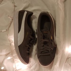 Gray Women Puma Tennis shoes With Box!